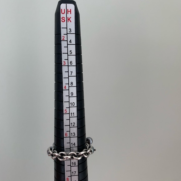 Ring - Picture 3 of 4